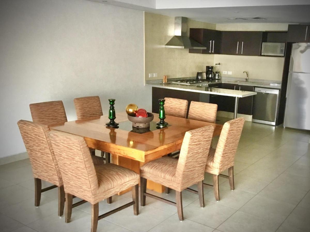 Apartamentos Grand Venetian Puerto Vallarta Ngoại thất bức ảnh